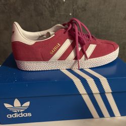 Pink Gazelle Adidas Size 3