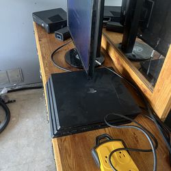 PS4 With Monitor 