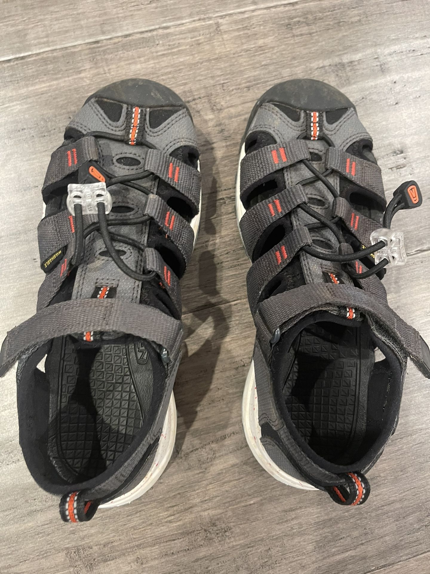 Boys , KEEN Unisex Water Friendly Sandals Size 3