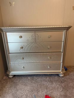 Disney room furniture