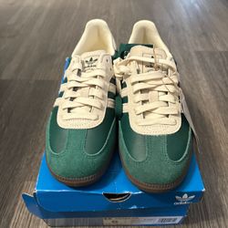 Adidas Samba OG trainers  in Green And Cream Size 6 Men 