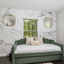 Twin Day Bed With Trundle ( Both Mattresses Included) 