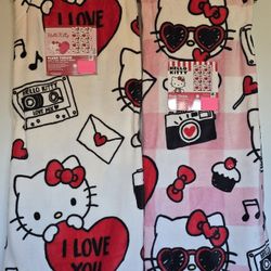 ❤️ Hello Kitty Valentine's Blankets ❤️