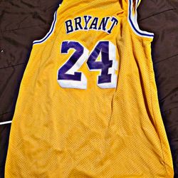Kobe Bryant Laker jersey