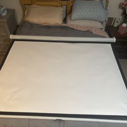 72” Pull Down Projector Screen 