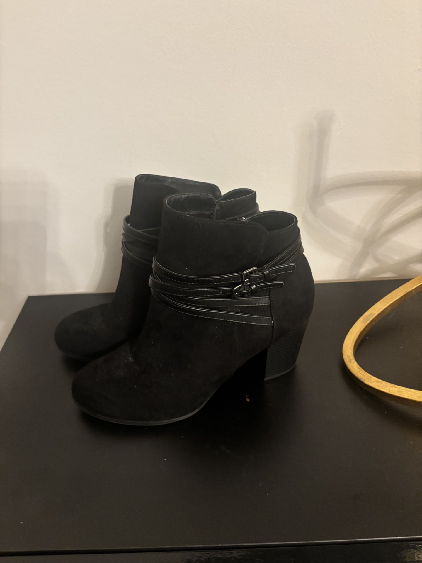 Women’s Buckle Boots