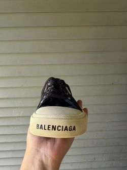 BALENCIAGA shoes size 7
