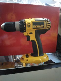 DEWALT HAMMERDRILL/DRILL DRIVER
