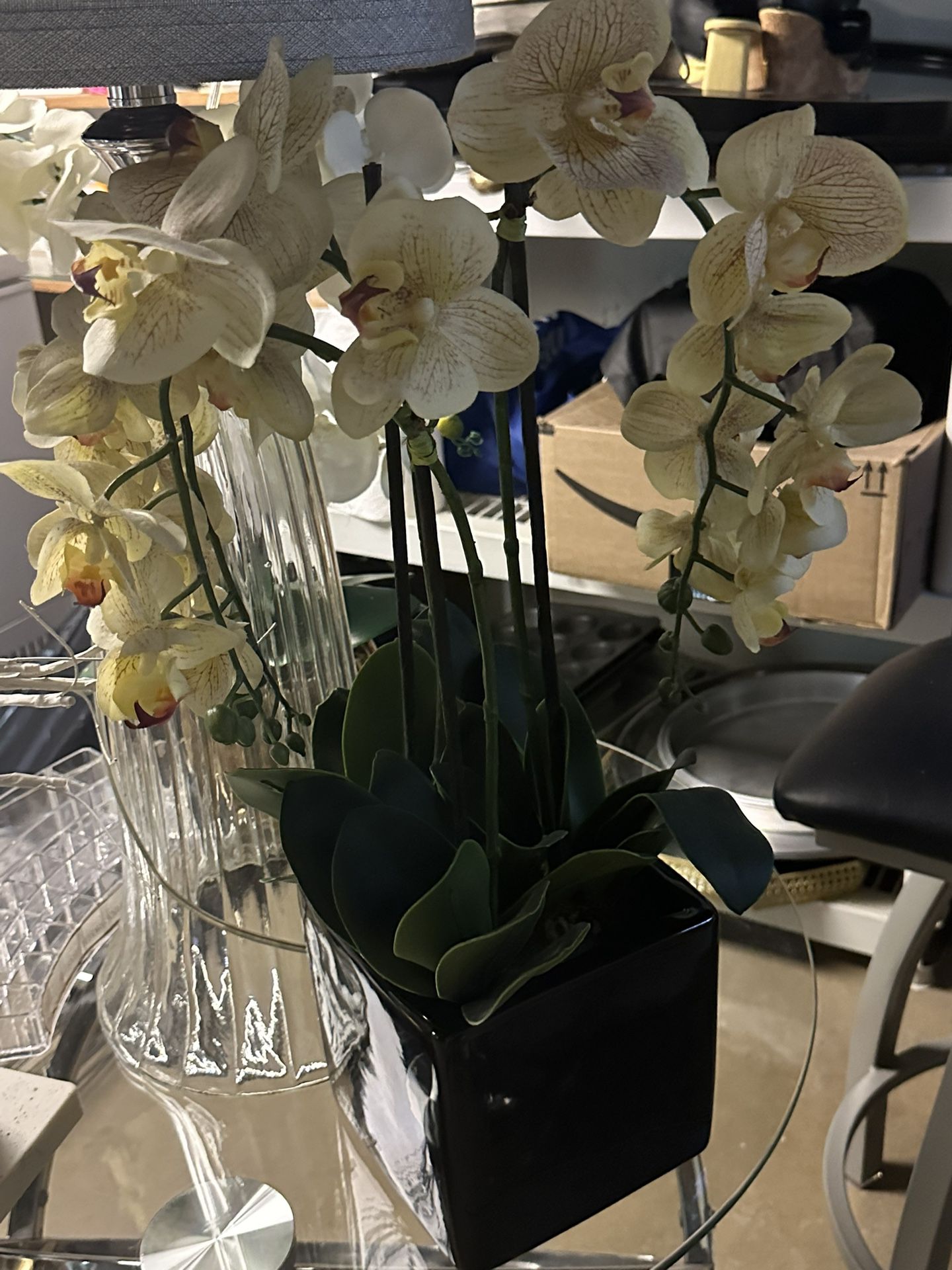 Artificial Flower Vase 