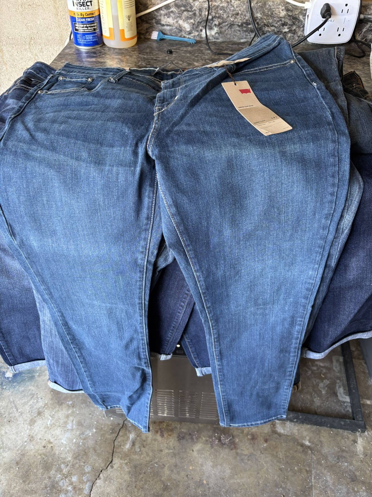 Women Levi Jeans & Gap Jeans