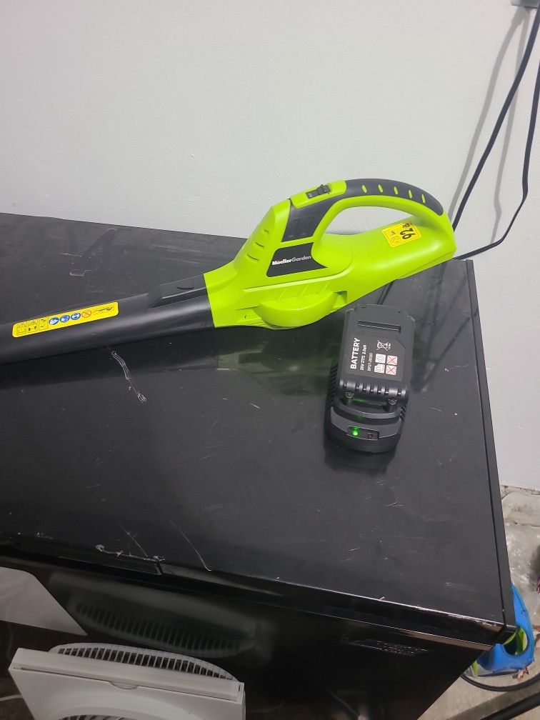 Leaf Blower
