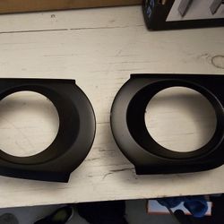 Toyota 4runner Fog Light Trim (Black)