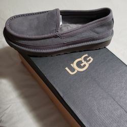 New Uggs Slippers
