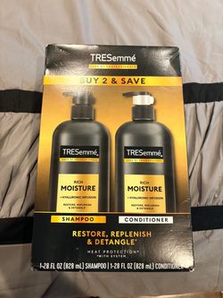 TRESemmé Rich Moisture Shampoo & Conditioner Set