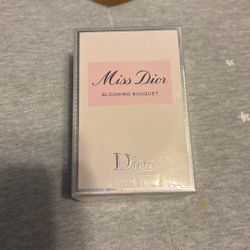 Miss Dior Perfume