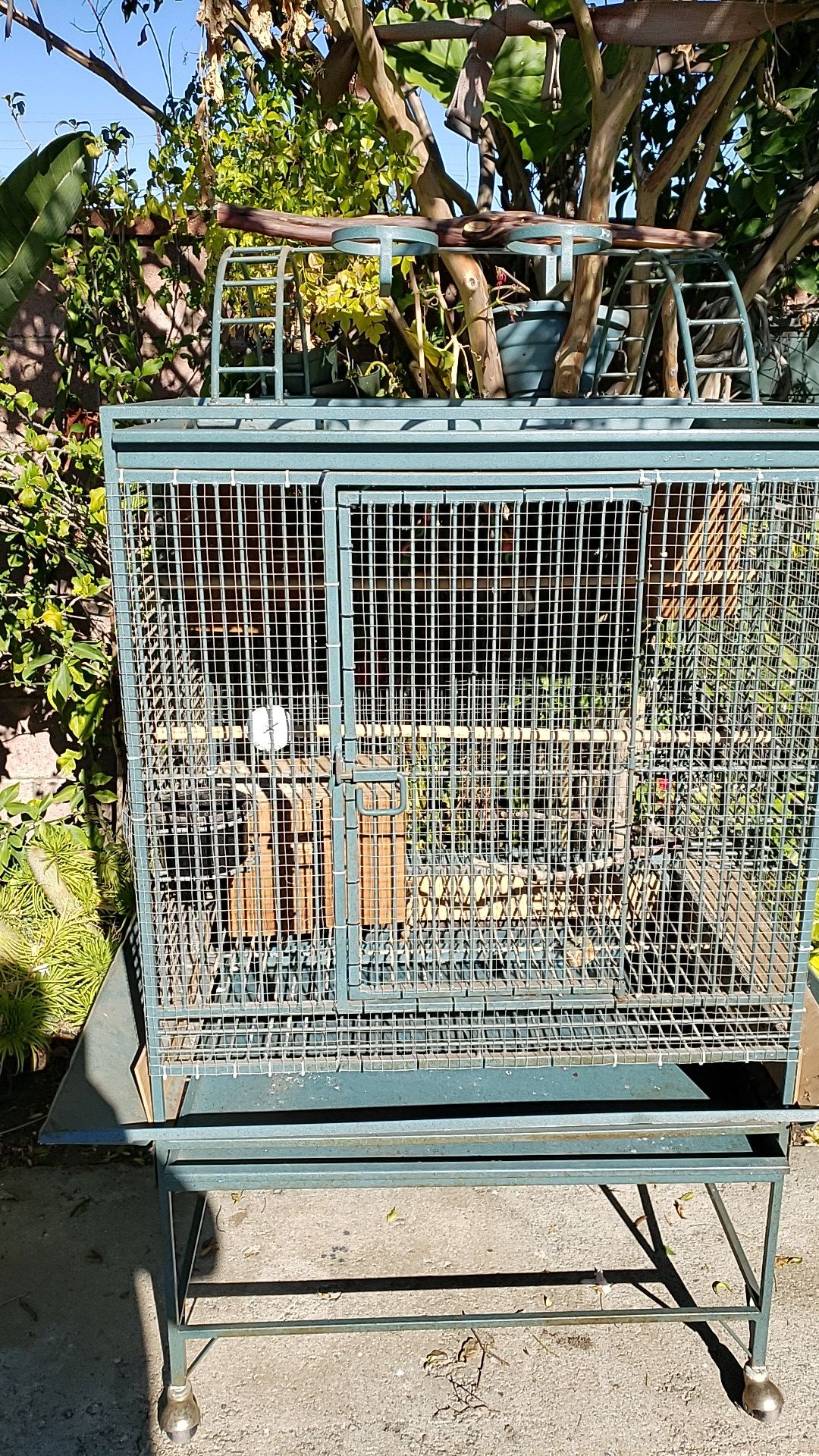 CAL CAGE brand bird/ parrot cage