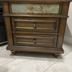 Homelegance End Table/Stand