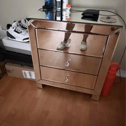 Mirror Nightstand Set Of 2.   SERIOUS INQUIRIES ONLY PLEASE 