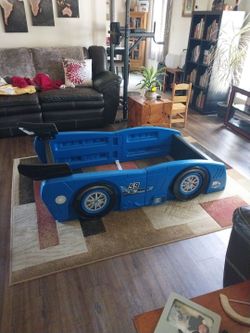 Race car bed