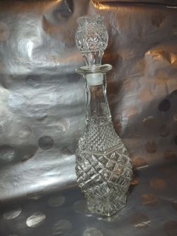 Vintage anchor Hocking booze decanter 15-in tall cut glass