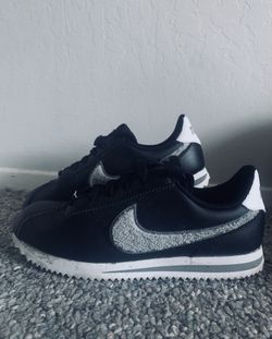 Gray/Black Boys Nike Cortez
