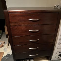 Dresser And Night Stand! Nicely Built 