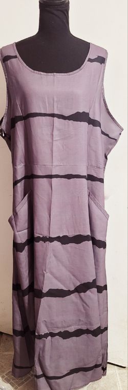 Women Medium Pink, Purple And Blue Faded Top. Beautiful Top.