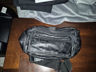 Leather Fannie pack