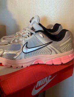Nike Vomero 5