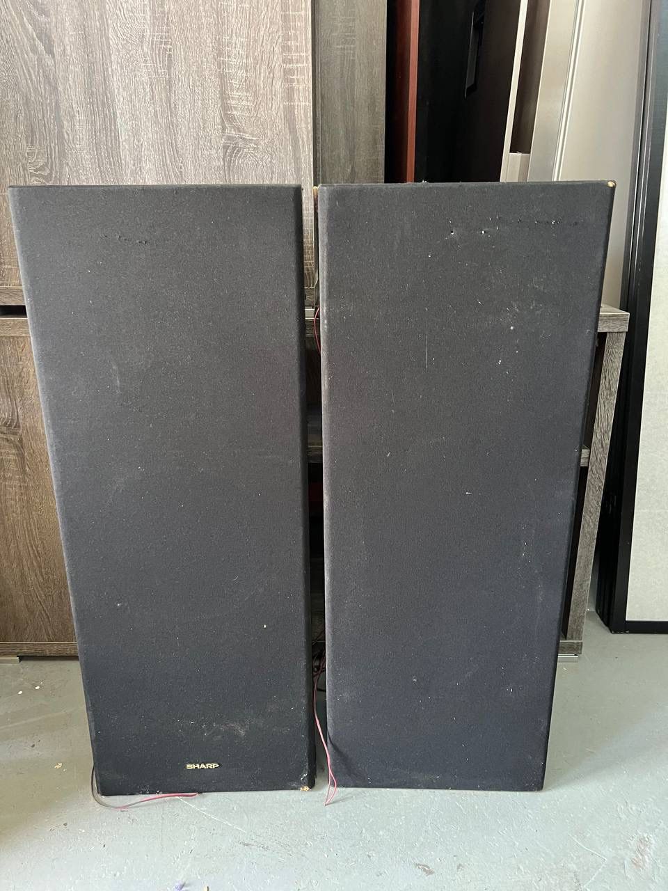 2 large passive speakers, sold as is, $30