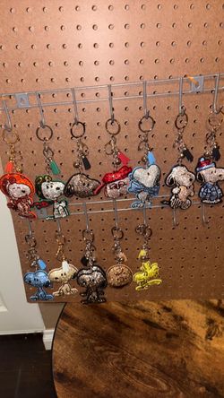 Snoopy rhinestones keychains