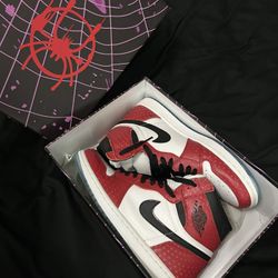 Jordan 1 Retro High Spider-Man Origin Story