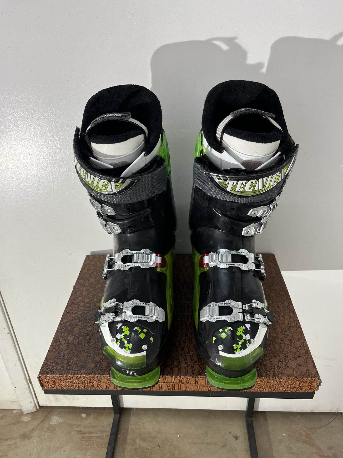 MEN´S SIZE 12 TECNICA SKI BOOTS VERY GOOD CONDITION!