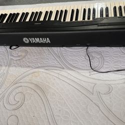 YAMAHA Digital Piano P-85