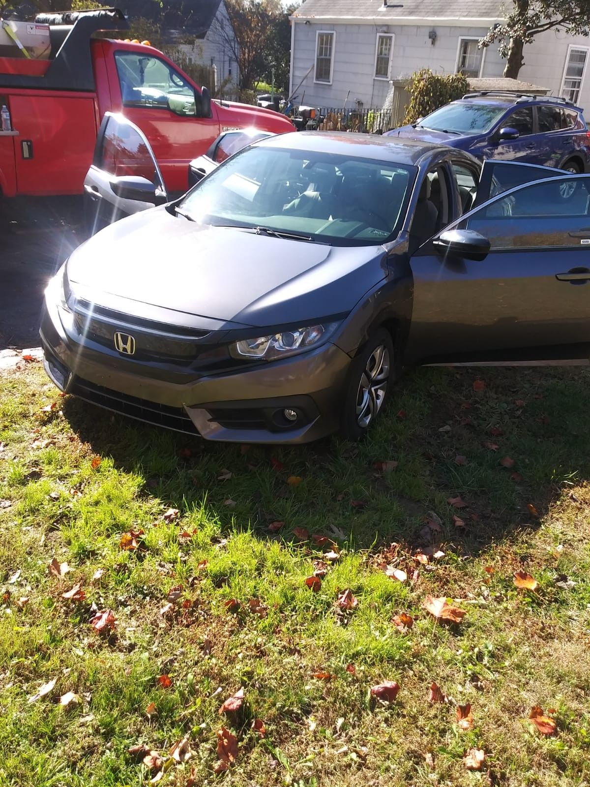 VENDO HONDA CIVIS AÑO 2016 TÍTULO XSALVAJE LISTO PARA REJISTRAR EN MARYLAND Y DC Y VIRJINIA TIENE 58.000 MIL MILLAS ESTA ATODA PRUEBA