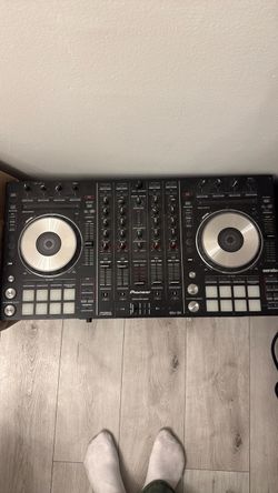 Pioneer DDJ-SX Controller