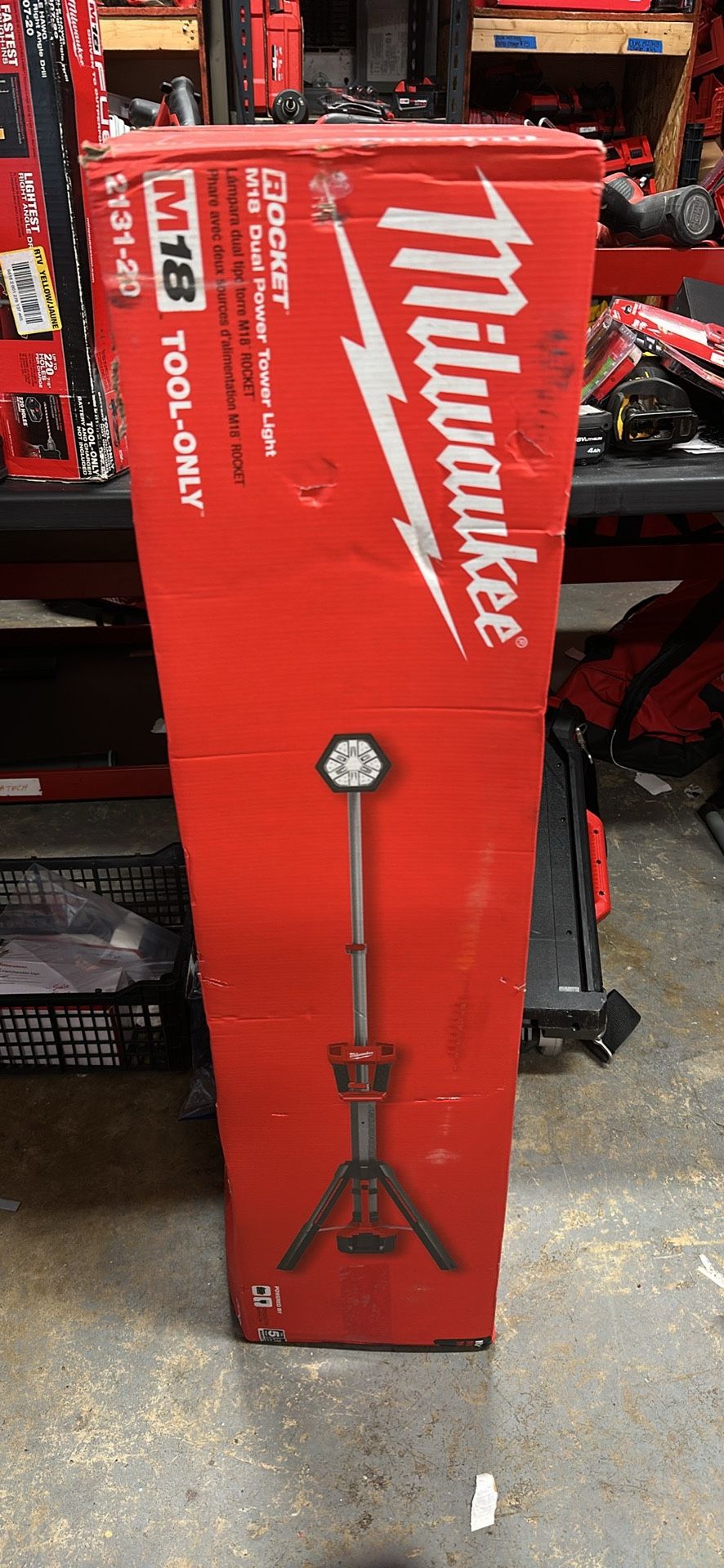 Milwaukee M18 18-Volt Lithium-Ion Cordless Rocket Dual Power Tower Light (Tool-Only)
