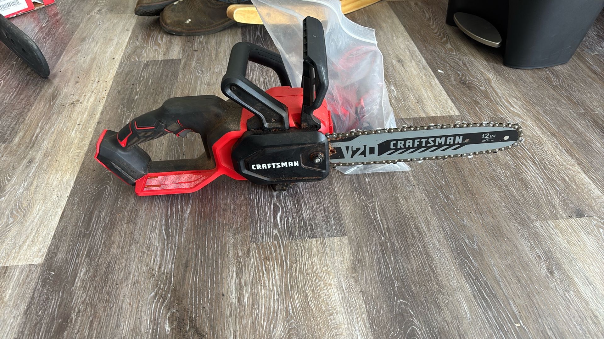 CRAFTSMAN V20 20-volt max 12-in Battery 5 Ah Chainsaw Battery Included Charger Included
