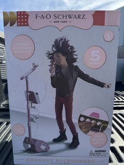 FAO SHWARTZ Karaoke Microphone With stand