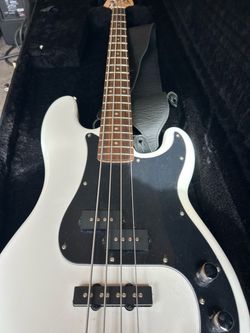Fender P Bass