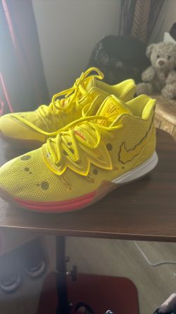 SpongeBob tennis shoes, size 5Y