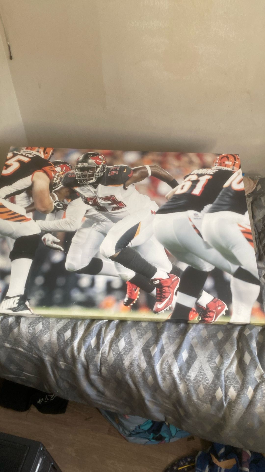 Trying to sell bucs poster need the money brand new