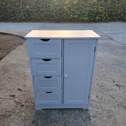 White Wooden Bathroom Storage Cabinet