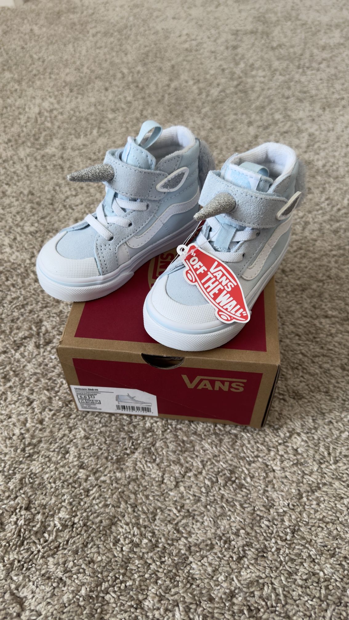 NIB NWT Vans toddler girl Baby blue Unicorn velcro SK8-HI shoes Size 5