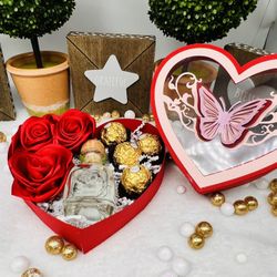 Eternal Roses In Heart Shape Box 