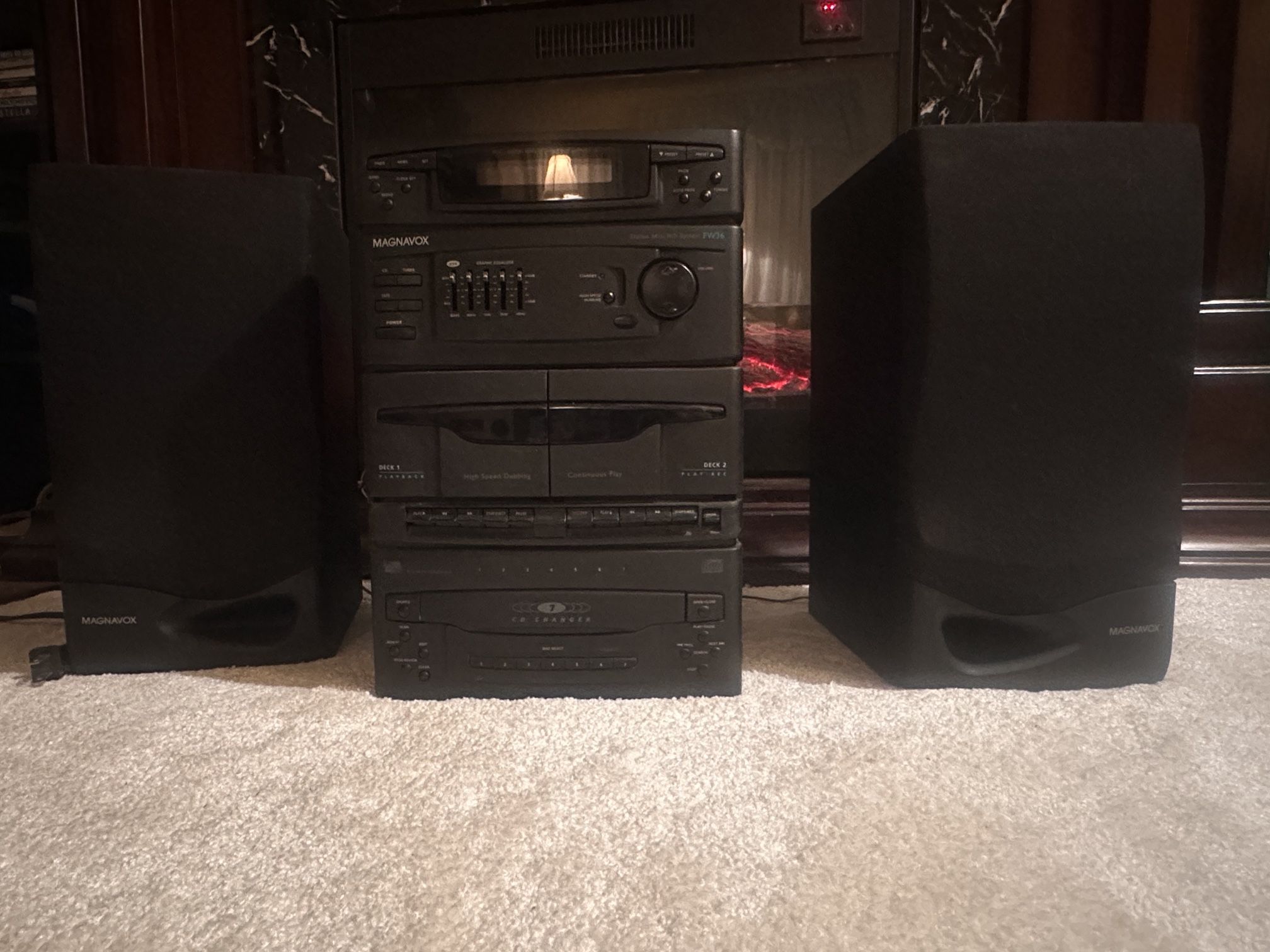 Magnavox FW 36/37 Mini Hifi Stereo, 7 CD Player System, Cassette and Recording System