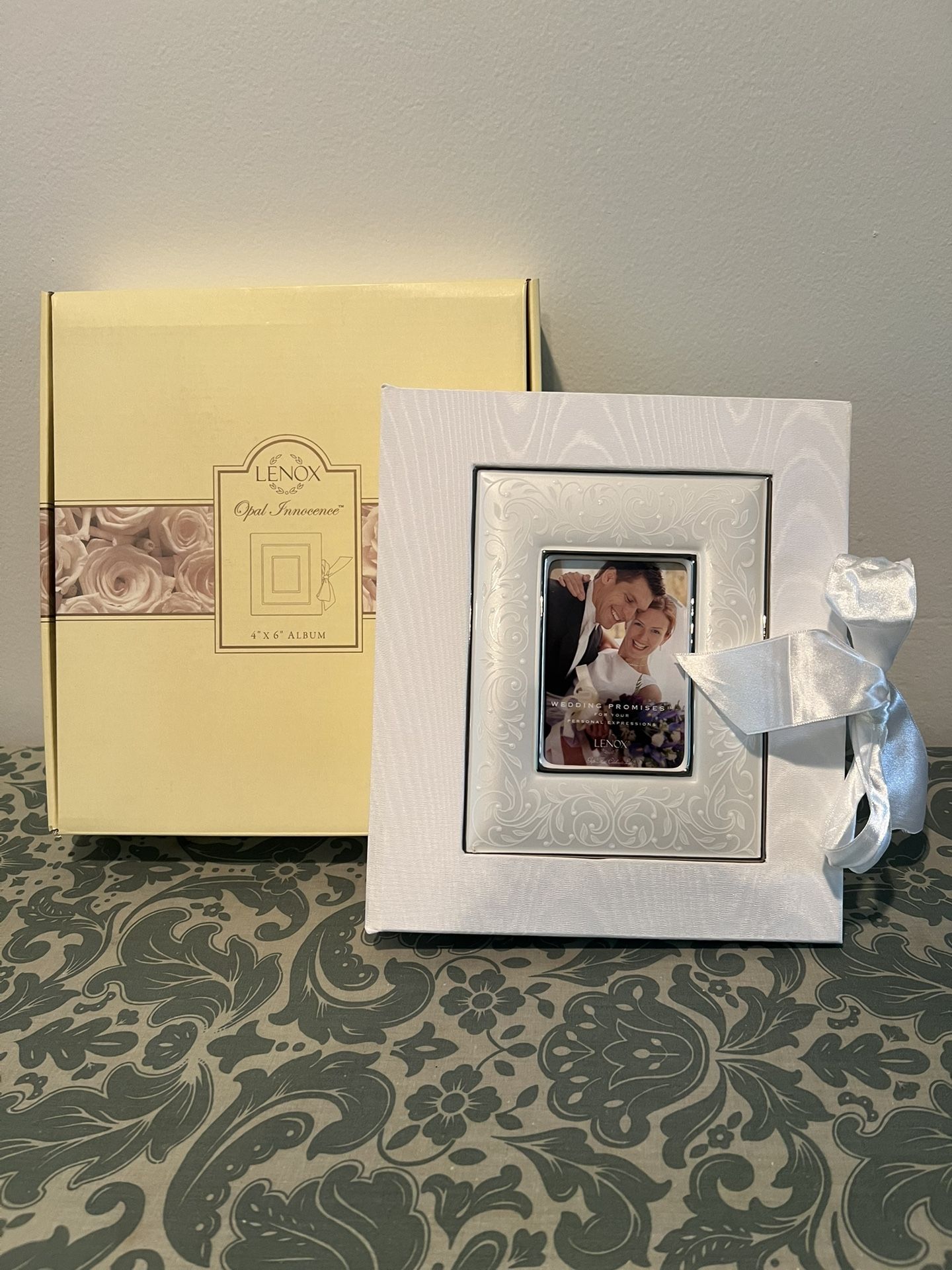 Lenox Opal Innocence 4” X 6” Wedding Album