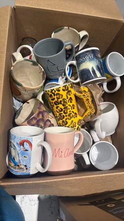Free bowls and coffee mugs