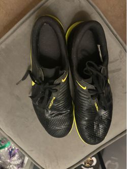Nike Phantom Venom Club IC futsal shoes
