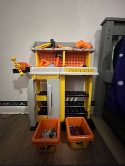 Construction room decor/toys bundle